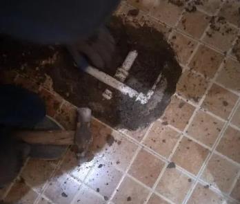 六盘水卫生间漏水维修公司为您分享下卫生间渗水如何处理及注意事项